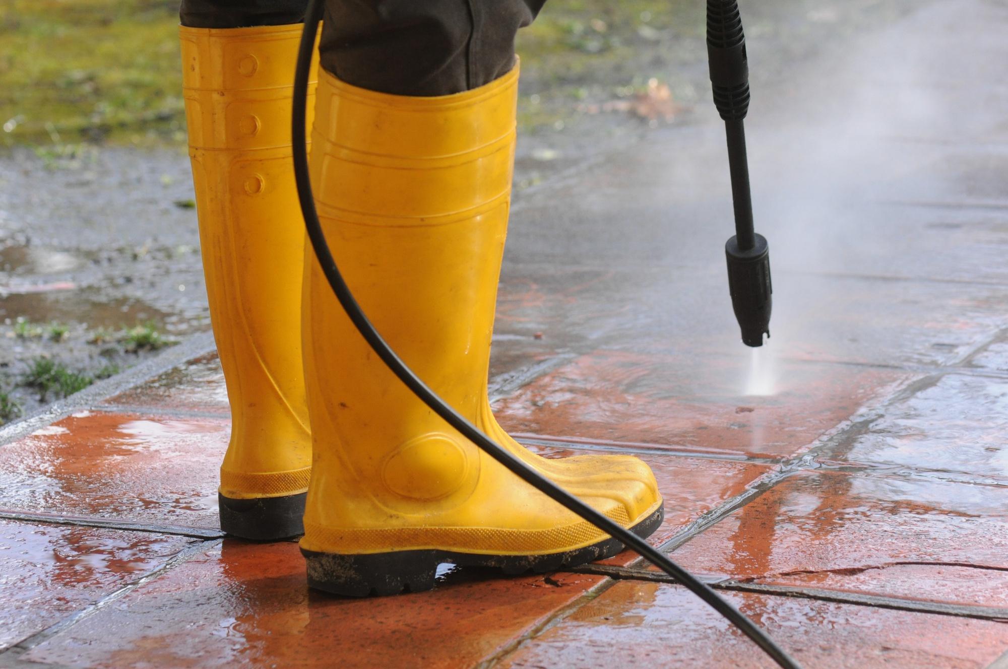 Professional pressure washing service